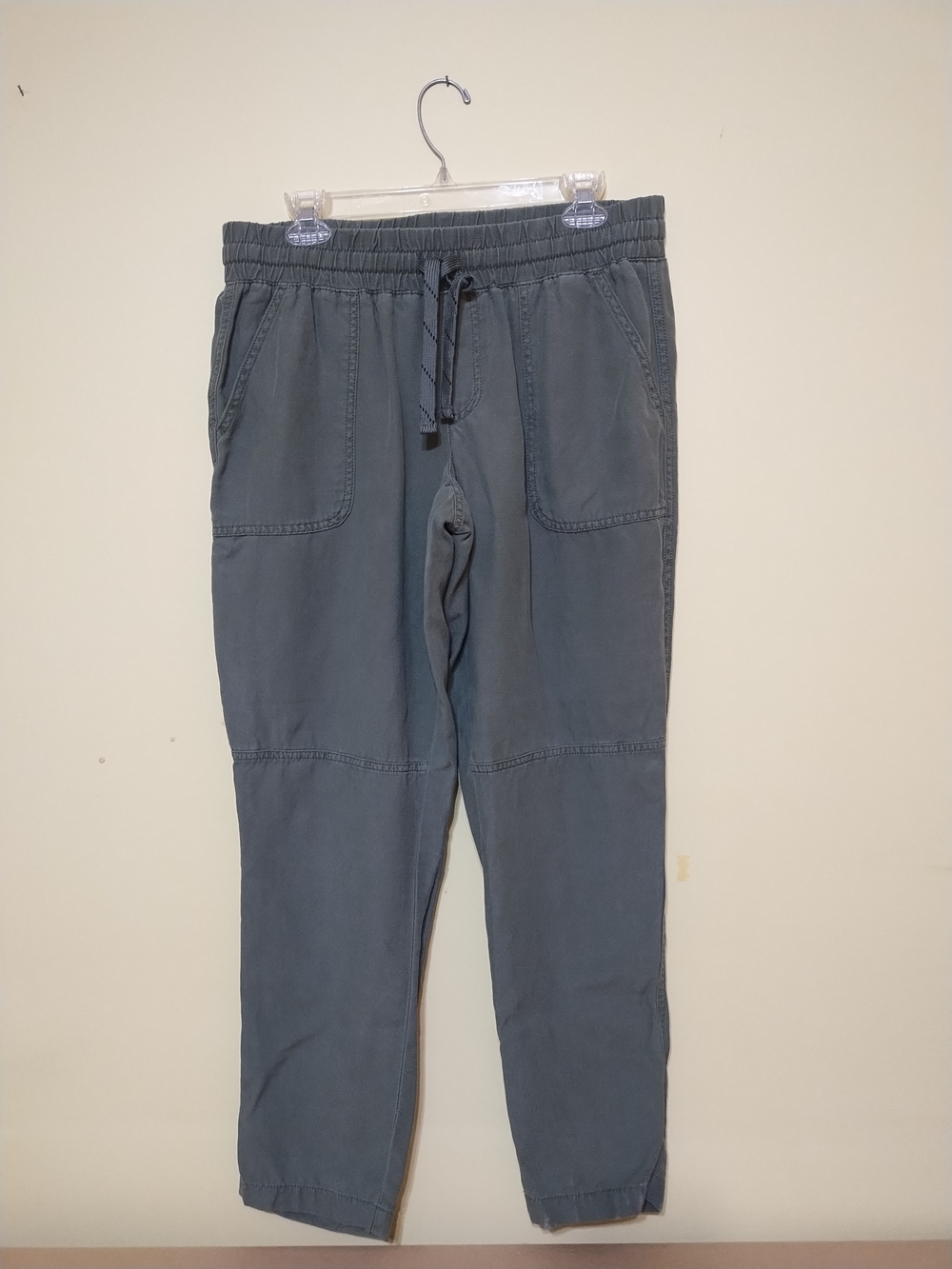 Maurices Woman's Green Drawstring Joggers/Jean